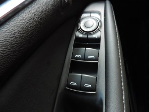 Certified 2024 Buick Enclave Avenir w/ Avenir Technology Package image 28