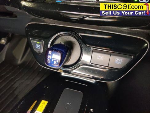 Used 2019 Toyota Prius XLE FWD image 18