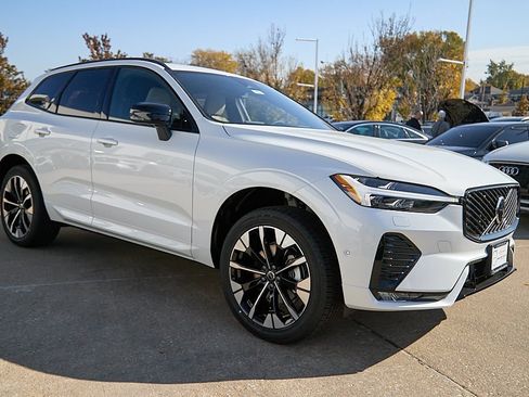 New 2026 Volvo XC60 B5 Plus w/ Protection Package Premier image 4