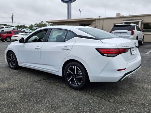 Used 2024 Nissan Sentra SV image 8