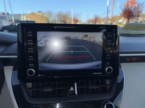 Used 2022 Toyota Corolla LE image 13