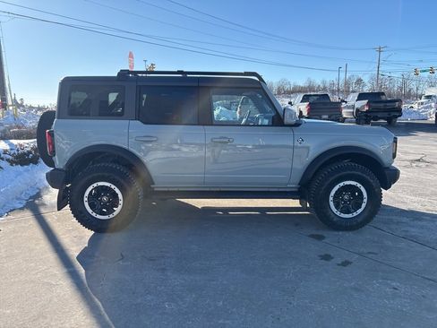 Used 2023 Ford Bronco Outer Banks w/ Sasquatch Package image 5