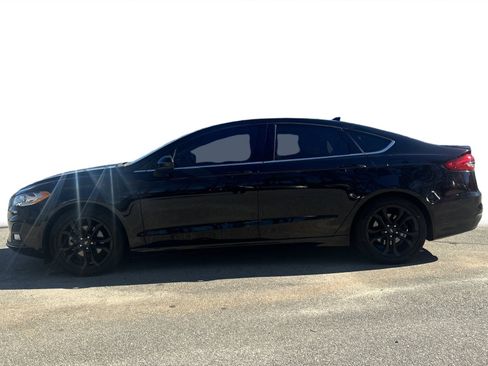 Used 2020 Ford Fusion SE w/ Equipment Group 151A image 25