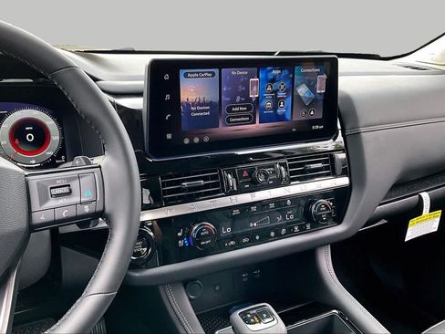 New 2026 Nissan Pathfinder Platinum w/ Accent Package FWD image 6