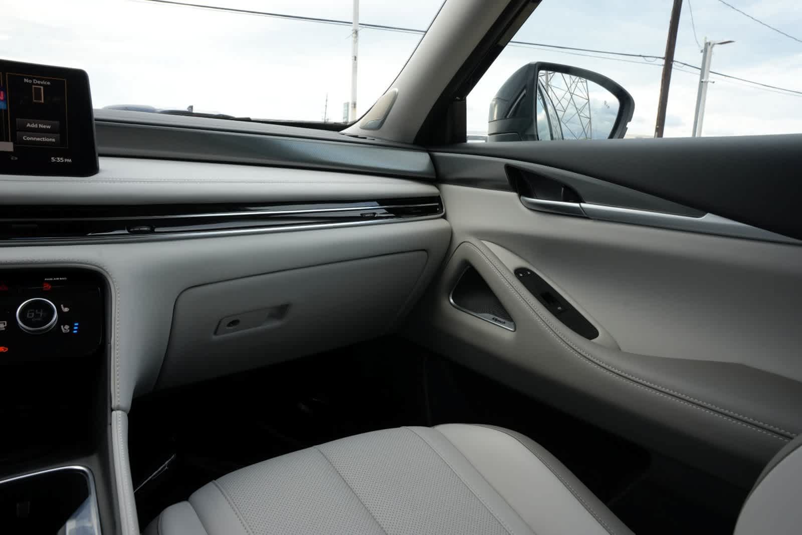 Certified 2027 INFINITI QX60 Luxe w/ Cargo Package FWD image 8