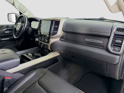 Used 2022 RAM 1500 Laramie image 32