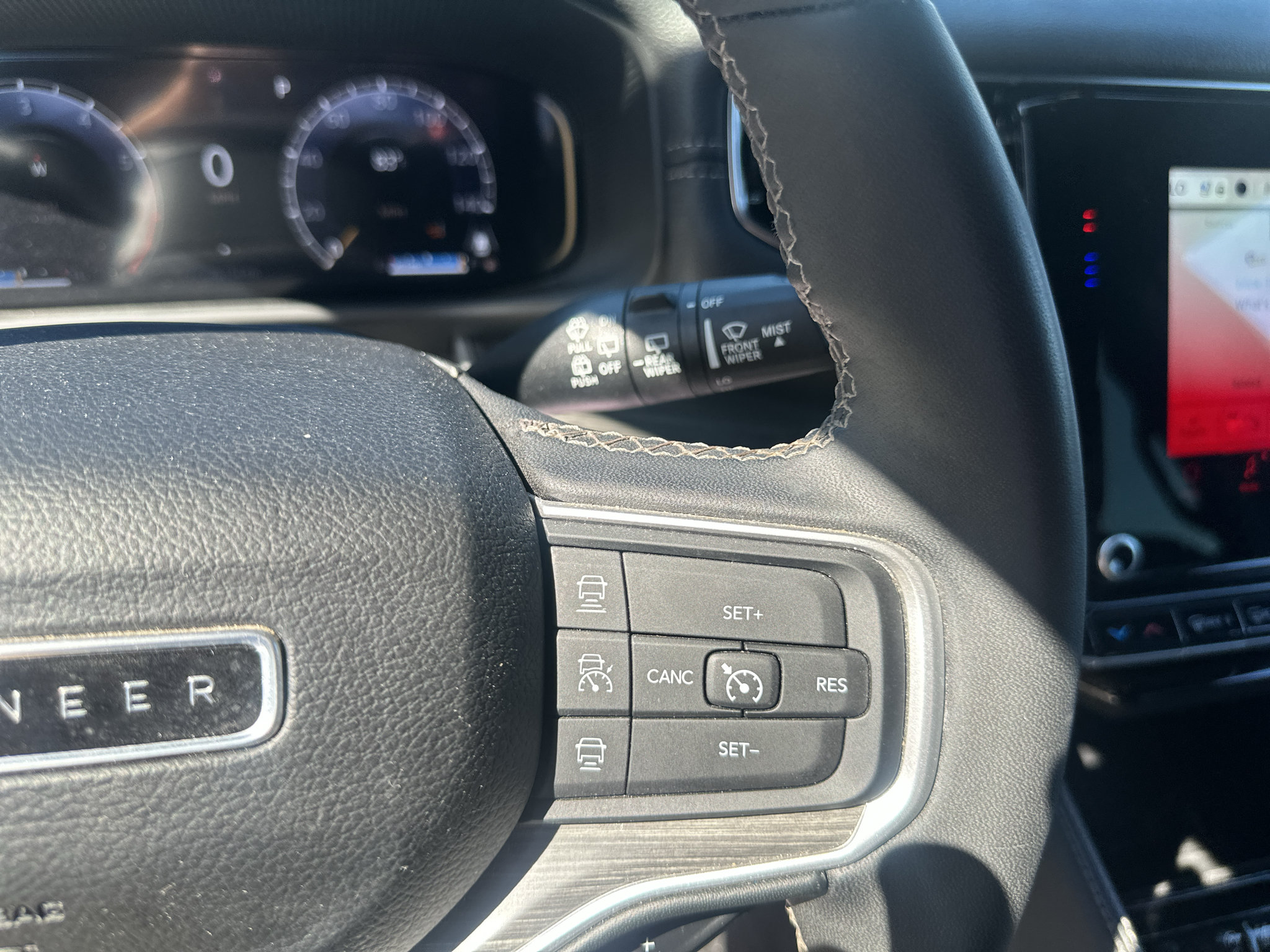 Used 2024 Jeep Wagoneer Series III AWD/4WD image 26