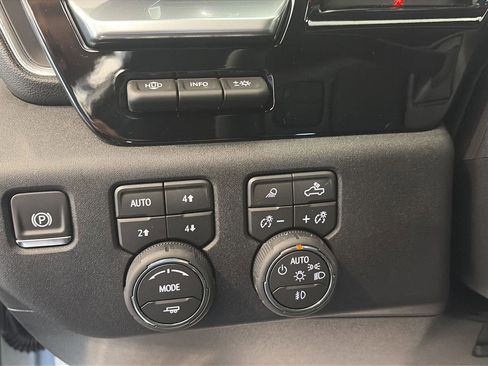 New 2026 Chevrolet Silverado 2500 High Country w/ High Country Premium Package AWD/4WD image 19