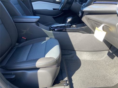 New 2026 Chevrolet Trax LT w/ Driver Confidence Package image 33