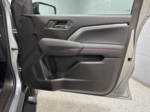 Used 2023 Chevrolet Colorado Z71 w/ Z71 Convenience Package 2 AWD/4WD image 17