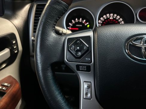 Used 2016 Toyota Sequoia Platinum image 18