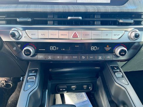 Used 2023 Kia Telluride SX Prestige image 16