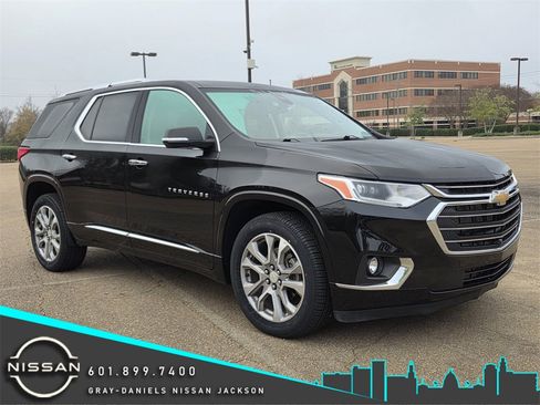 Used 2020 Chevrolet Traverse Premier image 1