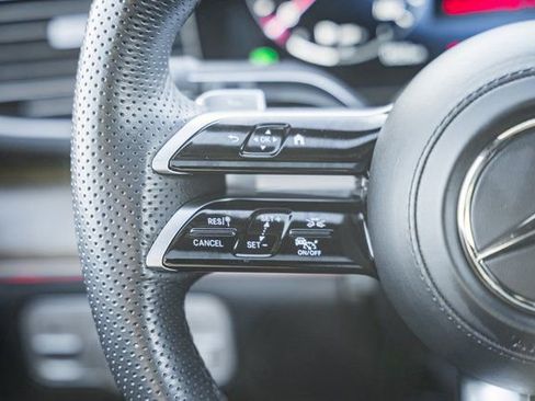 Certified 2025 Mercedes-Benz GLS 450 4MATIC image 30