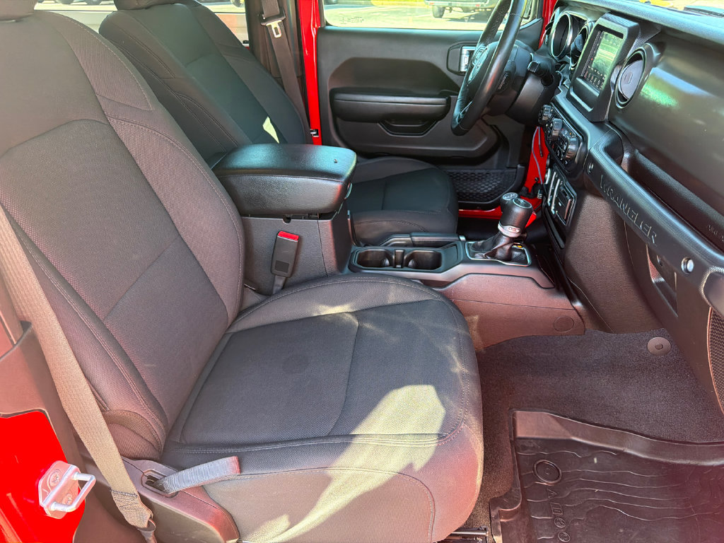 Used 2019 Jeep Wrangler Sport AWD/4WD image 13