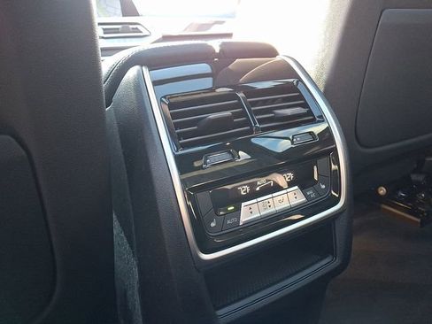 Certified 2022 BMW X5 xDrive40i w/ Climate Comfort Package image 11