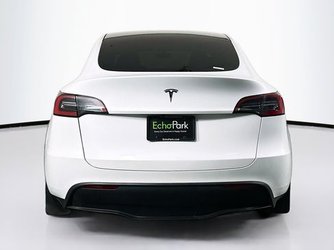 Used 2023 Tesla Model Y Long Range AWD/4WD image 7