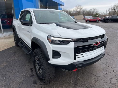 New 2026 Chevrolet Colorado ZR2 w/ Technology Package AWD/4WD image 6