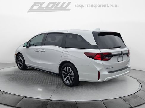 Certified 2026 Honda Odyssey EX-L image 5
