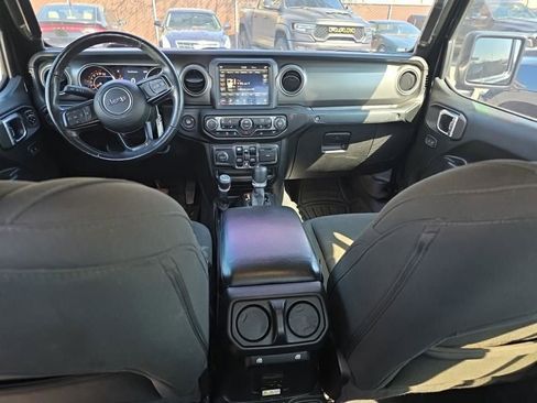 Used 2022 Jeep Gladiator Willys image 15