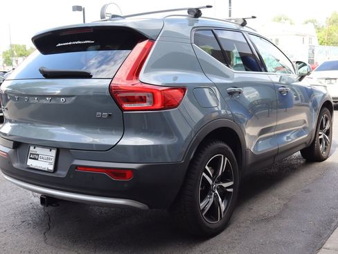 Used 2023 Volvo XC40 B5 Plus AWD/4WD image 5