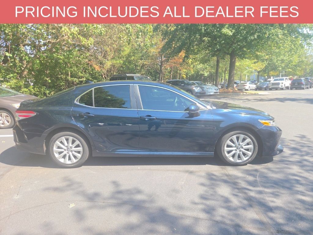 Used 2020 Toyota Camry LE FWD image 13
