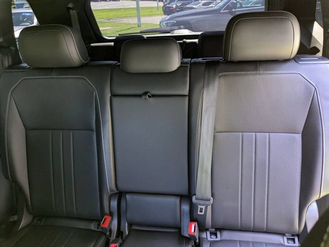 Used 2023 Volkswagen Tiguan SE R-Line FWD image 31