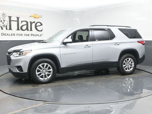 Used 2020 Chevrolet Traverse LT image 33
