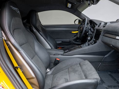 Used 2024 Porsche 718 Cayman GT4 RS image 11