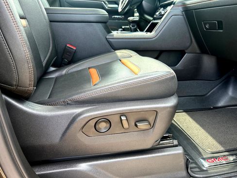 Used 2023 GMC Sierra 1500 AT4 w/ AT4 Premium Package image 19