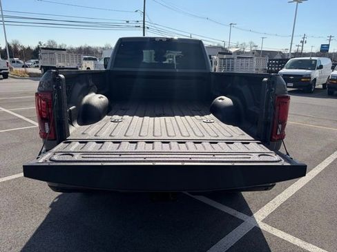 New 2026 RAM 3500 Big Horn AWD/4WD image 7