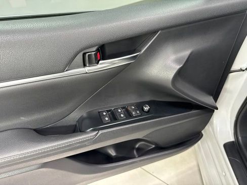 Used 2019 Toyota Camry XSE FWD image 12