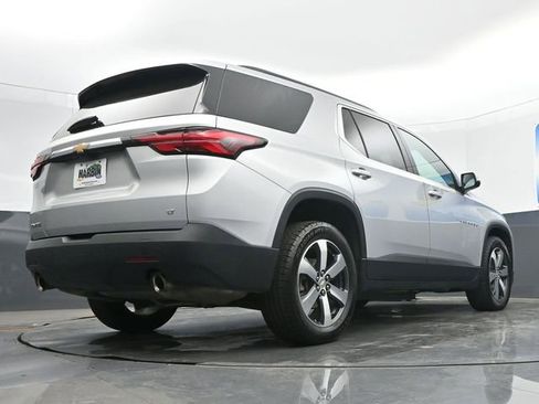 Used 2022 Chevrolet Traverse LT w/ LT Premium Package FWD image 24