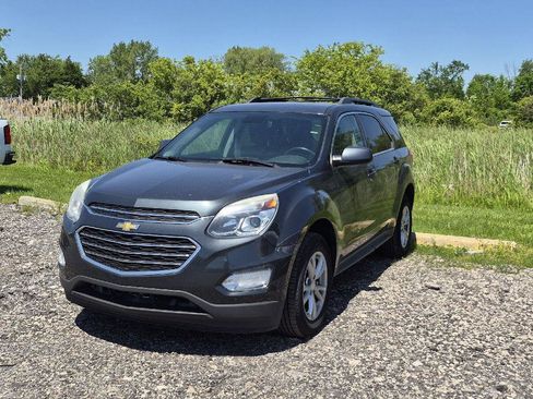 Used 2017 Chevrolet Equinox LT w/ Convenience Package FWD image 1