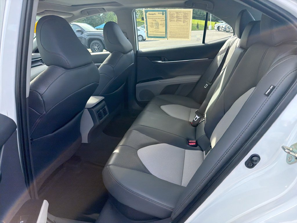 Used 2020 Toyota Camry XLE w/ Driver Assist Package FWD image 17