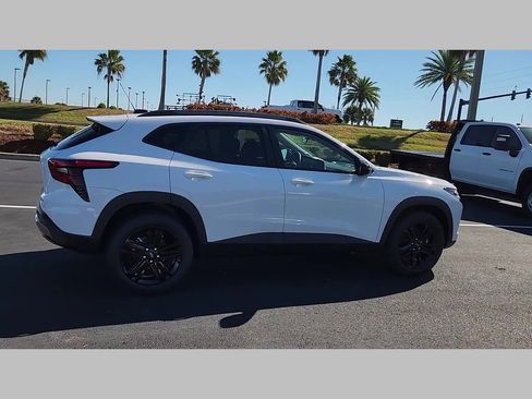 New 2026 Chevrolet Trax ACTIV w/ Sunroof Package image 23