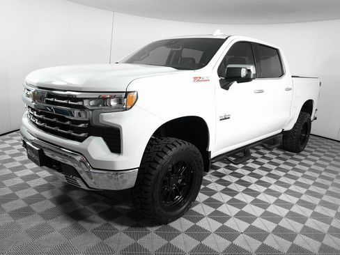 Used 2025 Chevrolet Silverado 1500 LTZ w/ LTZ Premium Texas Edition image 9