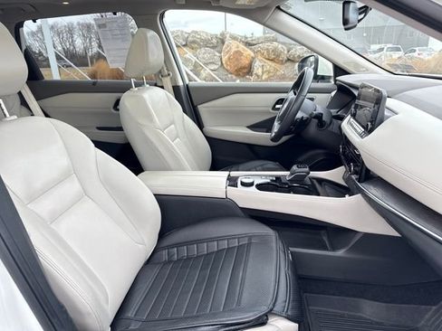 Used 2021 Nissan Rogue SL w/ Premium Package image 10