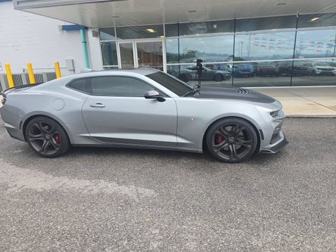 Used 2023 Chevrolet Camaro SS RWD image 8