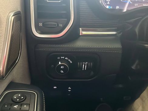 Used 2024 RAM 1500 Limited AWD/4WD image 22