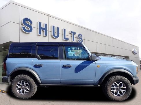 Certified 2025 Ford Bronco Badlands AWD/4WD image 4