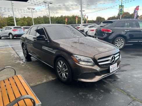 Used 2018 Mercedes-Benz C 300 Sedan image 2