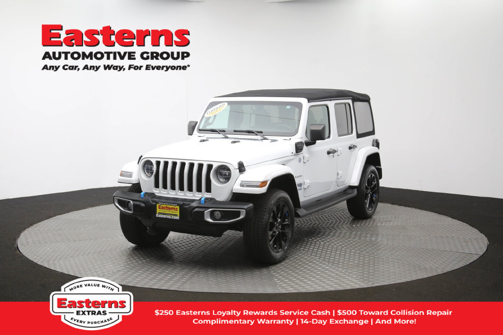 Used 2022 Jeep Wrangler Unlimited Sahara w/ Cold Weather Group AWD/4WD image 57