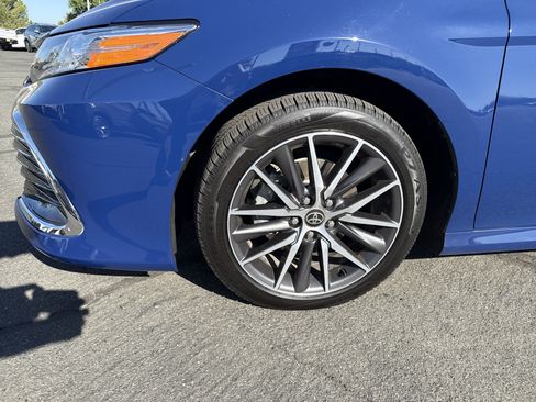 Used 2023 Toyota Camry XLE w/ Cold Weather Package FWD image 9