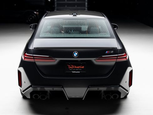 Used 2025 BMW M5 w/ Carbon Package image 24