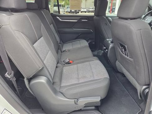 Used 2025 GMC Acadia Elevation FWD image 14