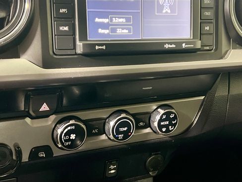 Used 2016 Toyota Tacoma SR5 w/ Towing Package image 26
