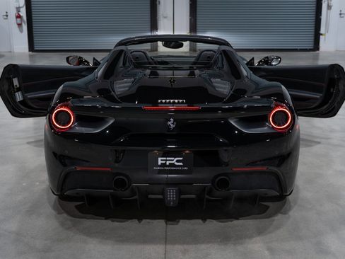 Used 2018 Ferrari 488 Spider image 40