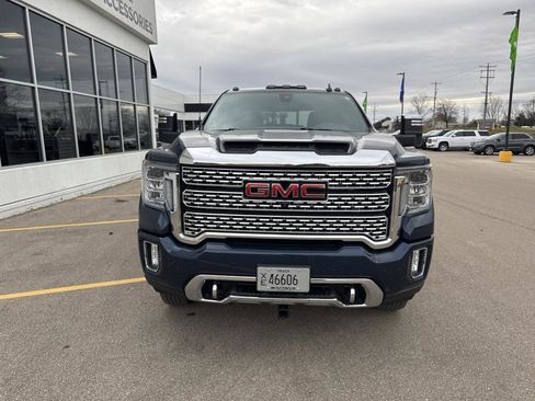 Used 2023 GMC Sierra 3500 Denali w/ Technology Package image 2