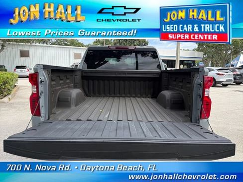 Used 2024 Chevrolet Silverado 1500 LT RWD image 9